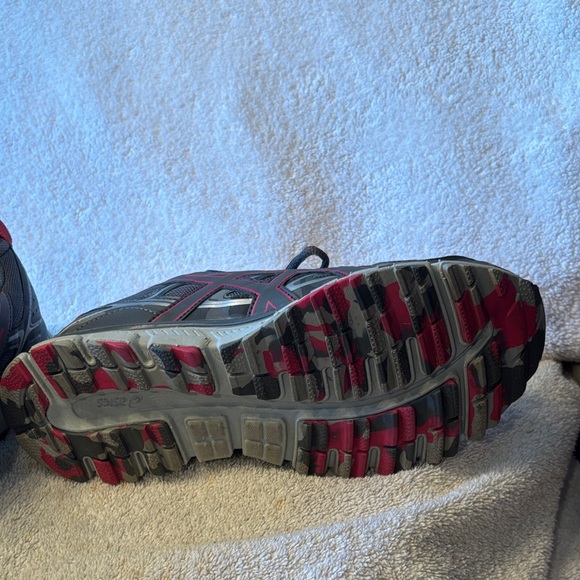 ASICS Women’s Charcoal and Crimson Athletic Shoes - Picture 13 of 16